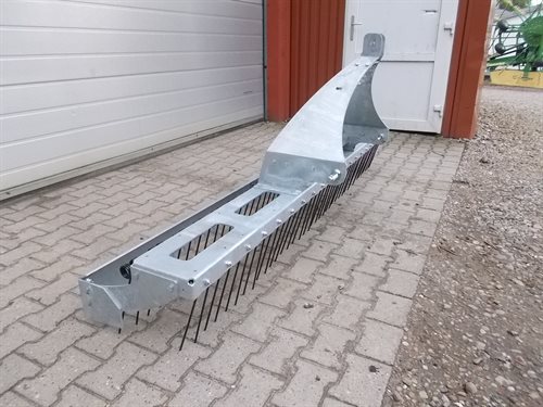 Gårdspladsrive til 3 punktophæng og pallegafler 240 cm med planerplanke